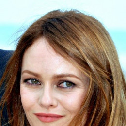 Vanessa Paradis profile picture