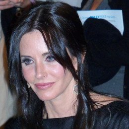 Courteney Cox profile picture
