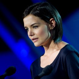 Katie Holmes profile picture