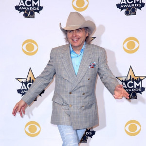 Dwight Yoakam