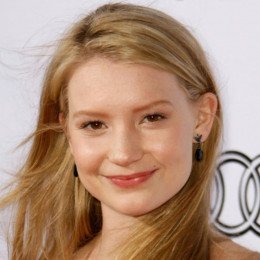 Mia Wasikowska profile picture