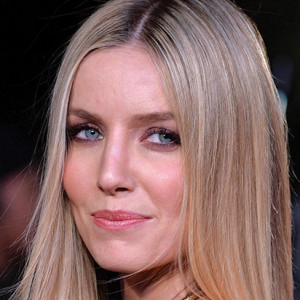 Annabelle Wallis
